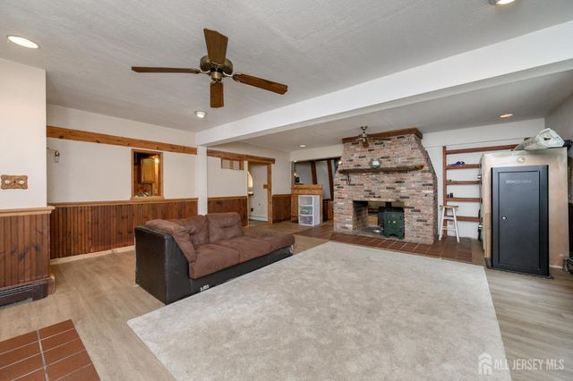 1097 State Route 173, Bethlehem, NJ 08802