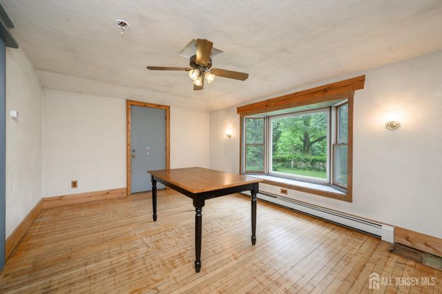 1097 State Route 173, Bethlehem, NJ 08802