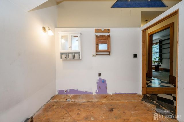 1097 State Route 173, Bethlehem, NJ 08802