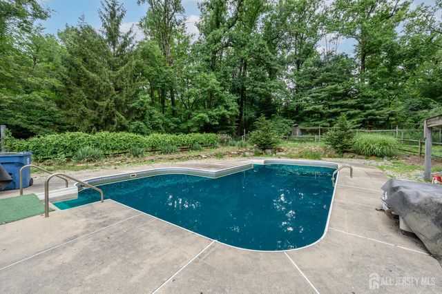 1097 State Route 173, Bethlehem, NJ 08802