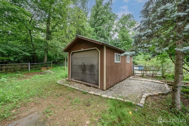 1097 State Route 173, Bethlehem, NJ 08802
