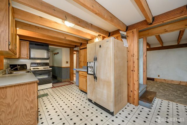 1097 State Route 173, Bethlehem, NJ 08802