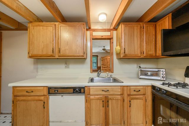 1097 State Route 173, Bethlehem, NJ 08802