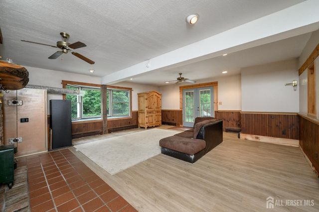 1097 State Route 173, Bethlehem, NJ 08802