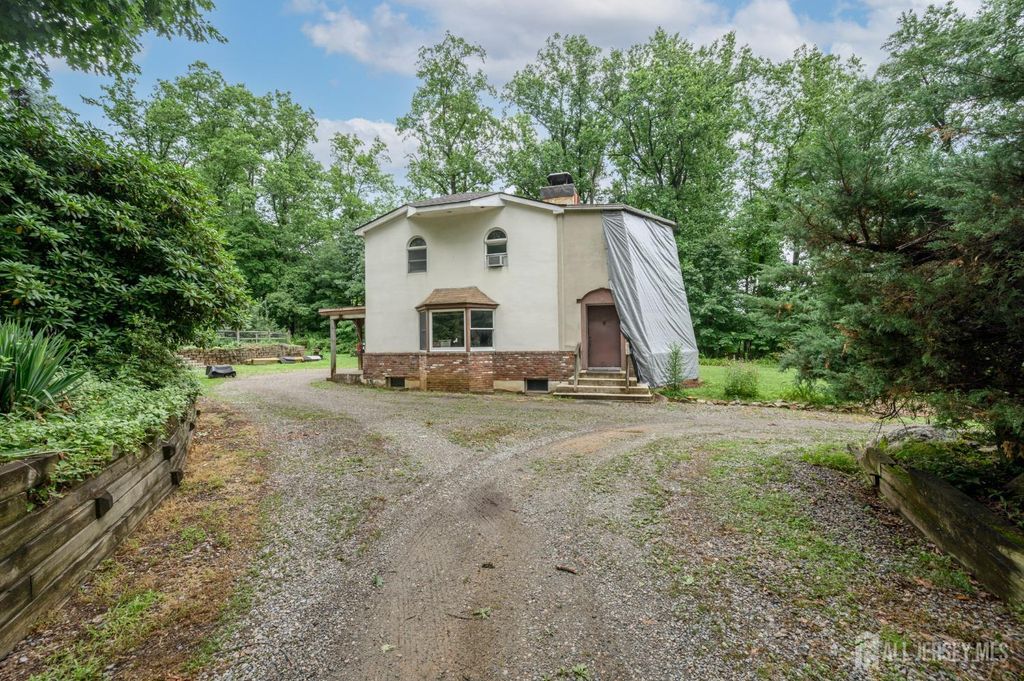 1097 State Route 173, Bethlehem, NJ 08802
