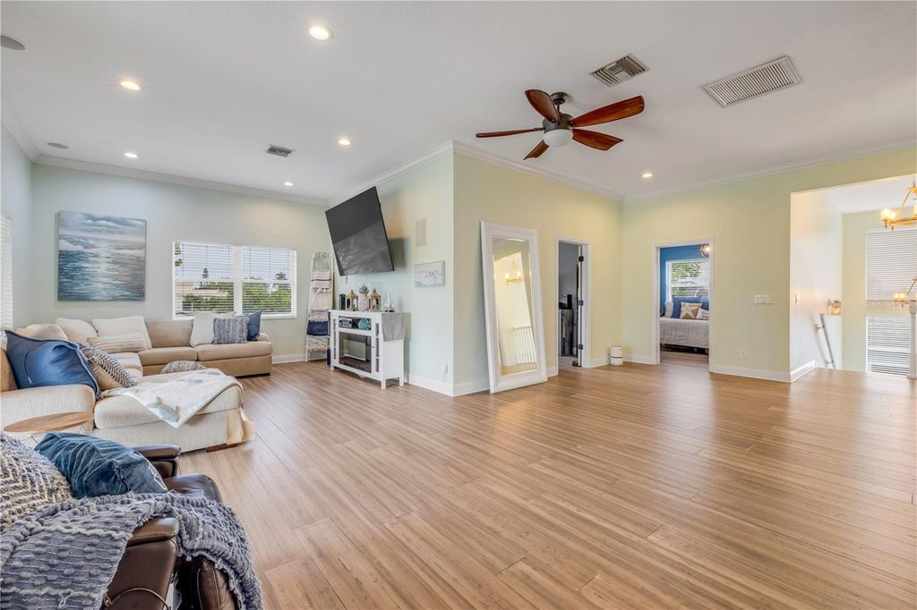 Image 11 of property listing at 90 CUNNINGHAM DRIVE, New Smyrna Beach, FL 32168