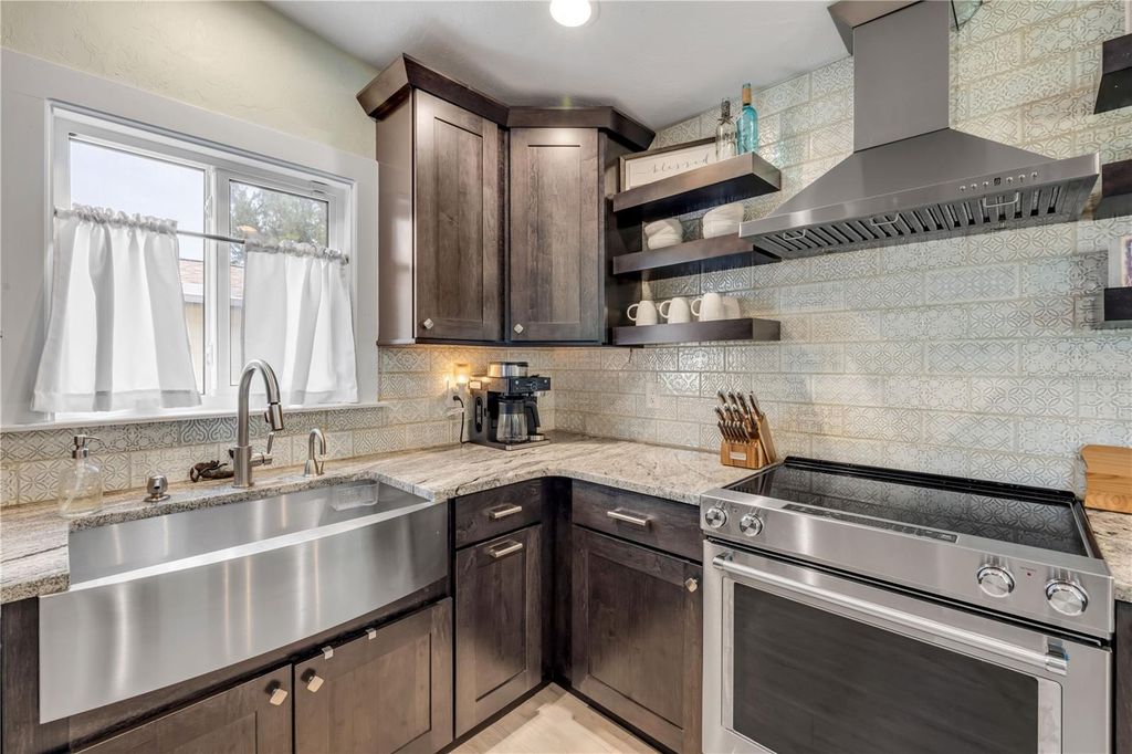 Image 18 of property listing at 90 CUNNINGHAM DRIVE, New Smyrna Beach, FL 32168