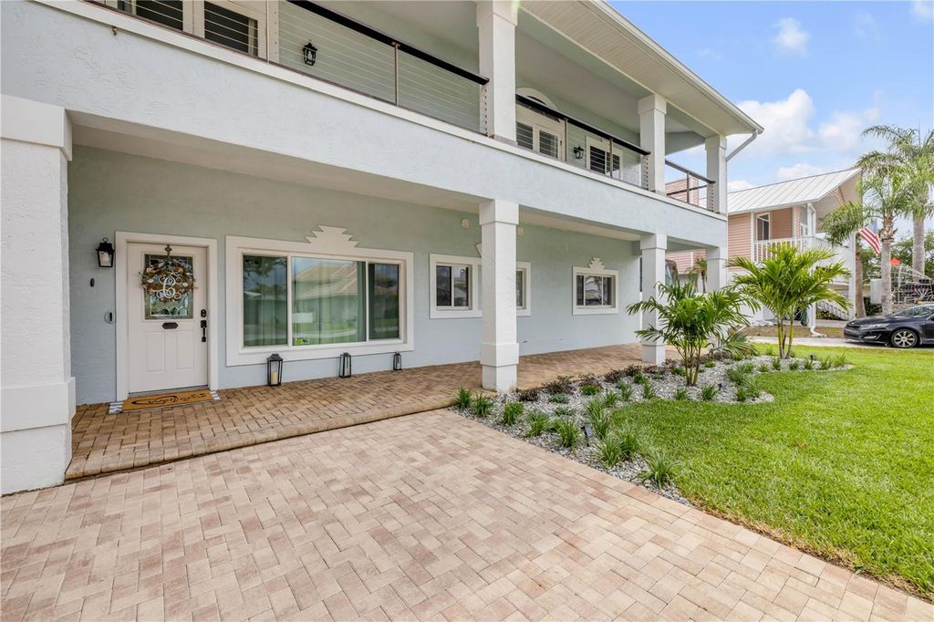 Image 8 of property listing at 90 CUNNINGHAM DRIVE, New Smyrna Beach, FL 32168