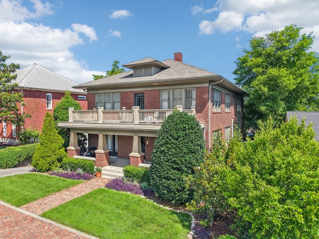 943 Russell St Apt D, Nashville, TN 37206