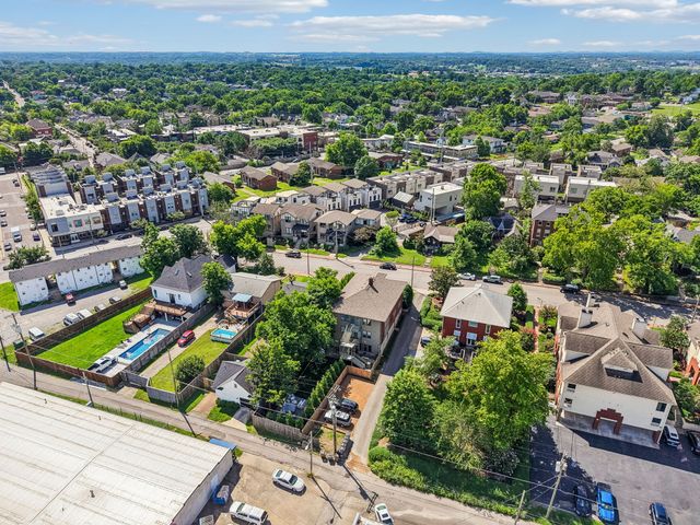 943 Russell St Apt D, Nashville, TN 37206