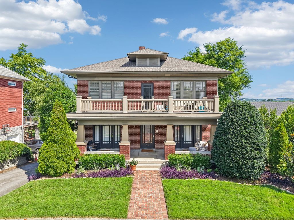 943 Russell St Apt D, Nashville, TN 37206