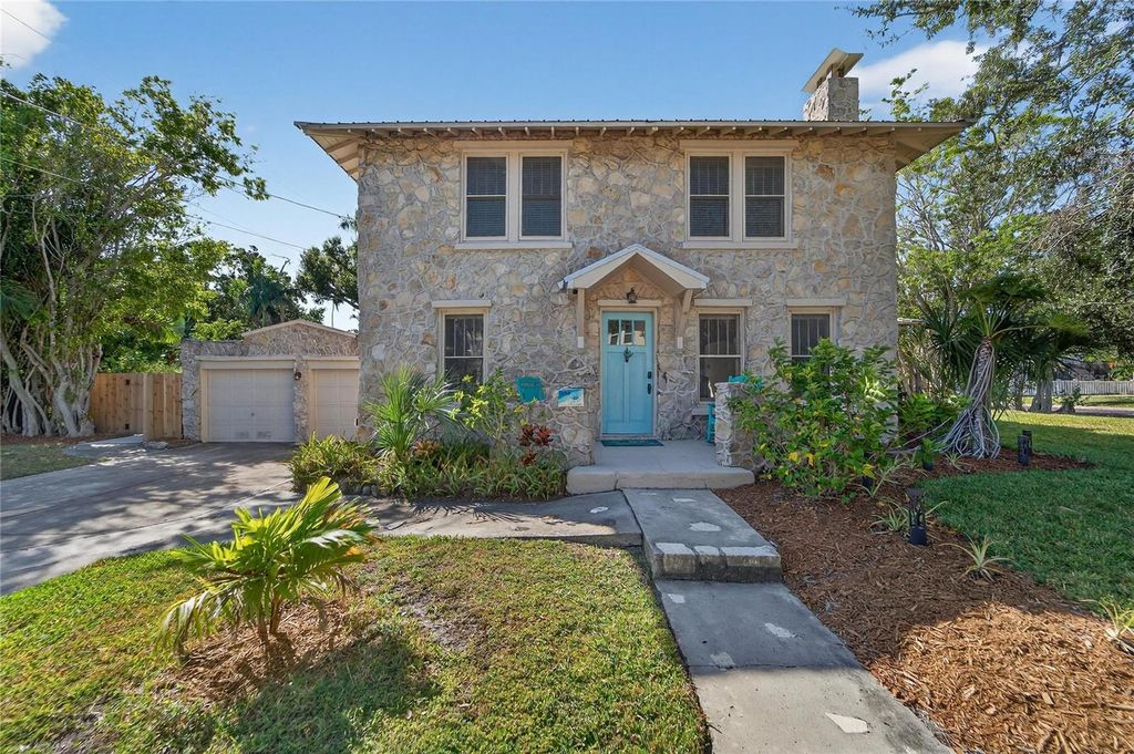 1933 3RD AVENUE W, Bradenton, FL 34205