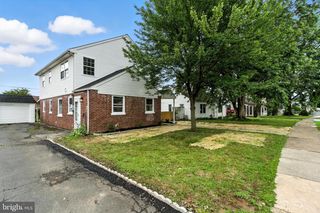 9219 EXETER RD, Philadelphia, PA 19114