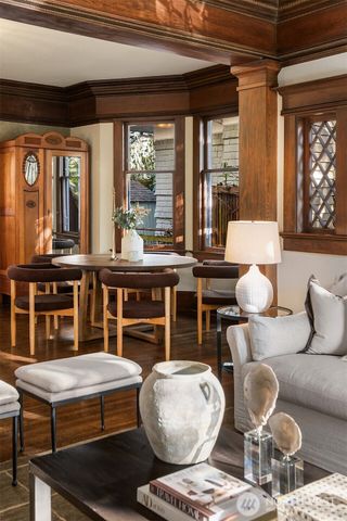 952 16th Avenue E, Seattle, WA 98112