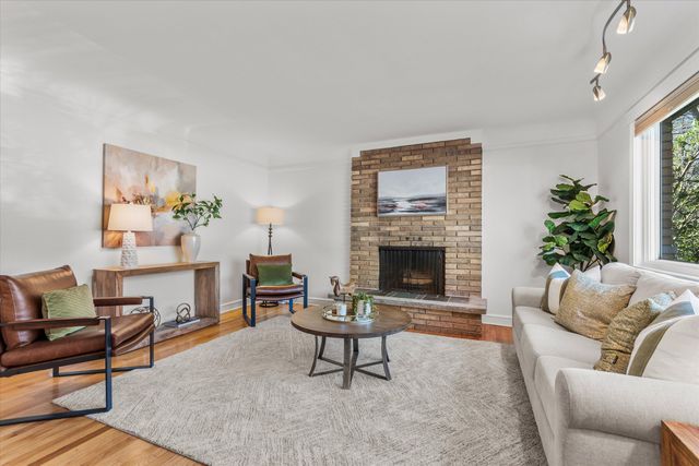 385 Hazelwood Avenue, Ann Arbor, MI 48103