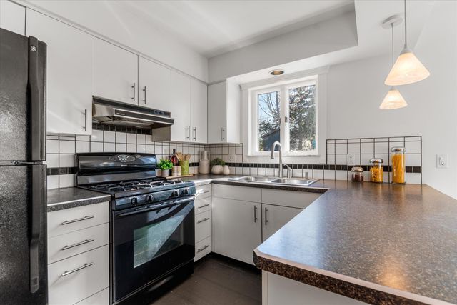 385 Hazelwood Avenue, Ann Arbor, MI 48103