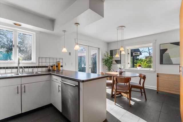 385 Hazelwood Avenue, Ann Arbor, MI 48103