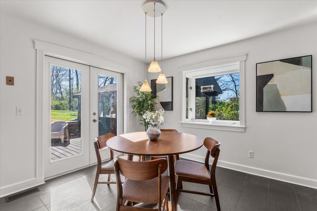 385 Hazelwood Avenue, Ann Arbor, MI 48103