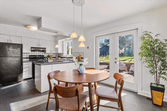 385 Hazelwood Avenue, Ann Arbor, MI 48103