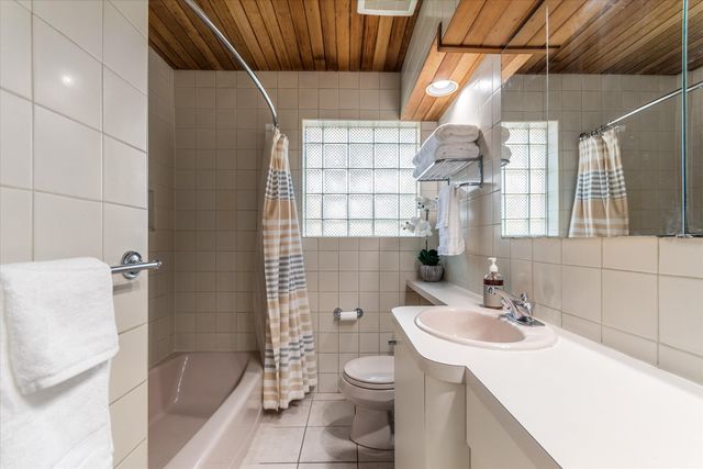 385 Hazelwood Avenue, Ann Arbor, MI 48103