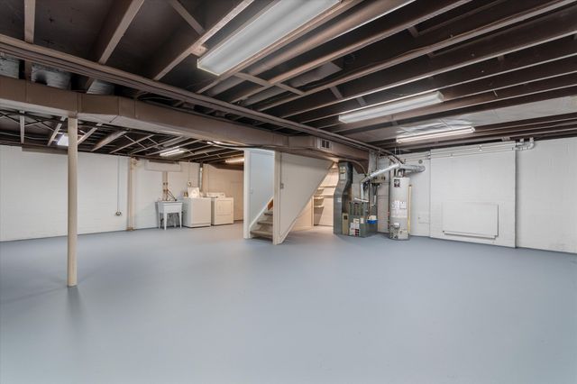 385 Hazelwood Avenue, Ann Arbor, MI 48103