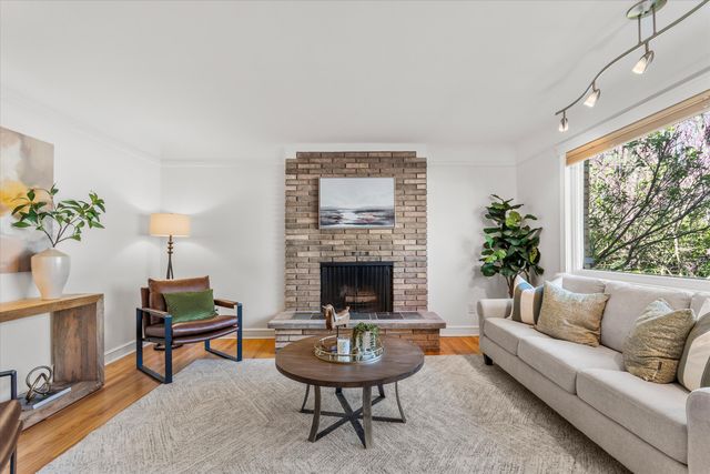 385 Hazelwood Avenue, Ann Arbor, MI 48103