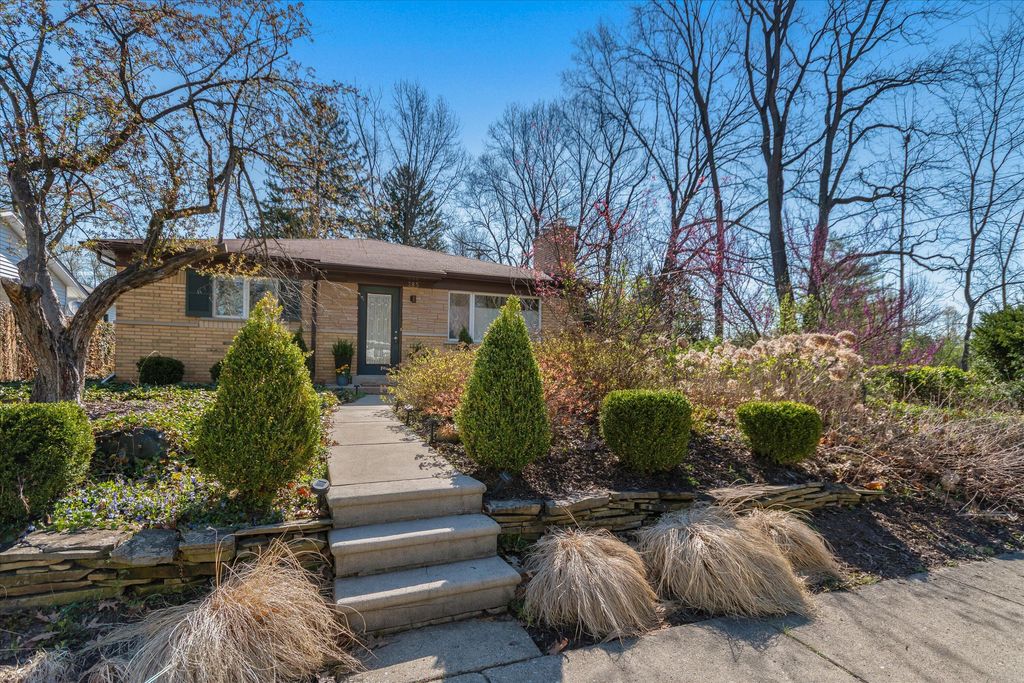385 Hazelwood Avenue, Ann Arbor, MI 48103