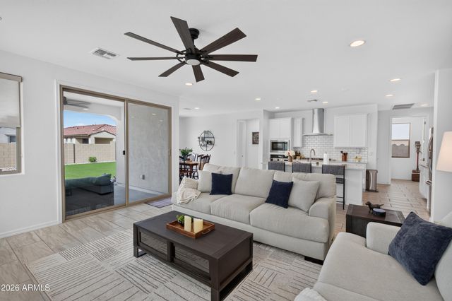 9606 E SPIRAL Avenue, Mesa, AZ 85212