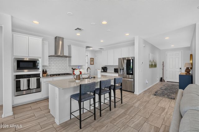 9606 E SPIRAL Avenue, Mesa, AZ 85212