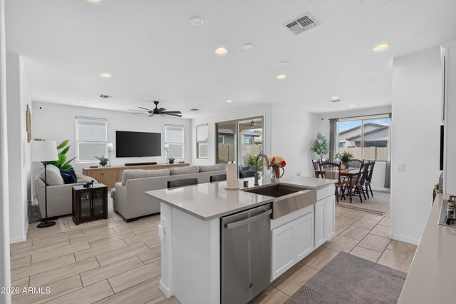 9606 E SPIRAL Avenue, Mesa, AZ 85212