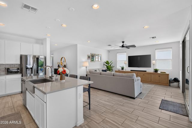 9606 E SPIRAL Avenue, Mesa, AZ 85212