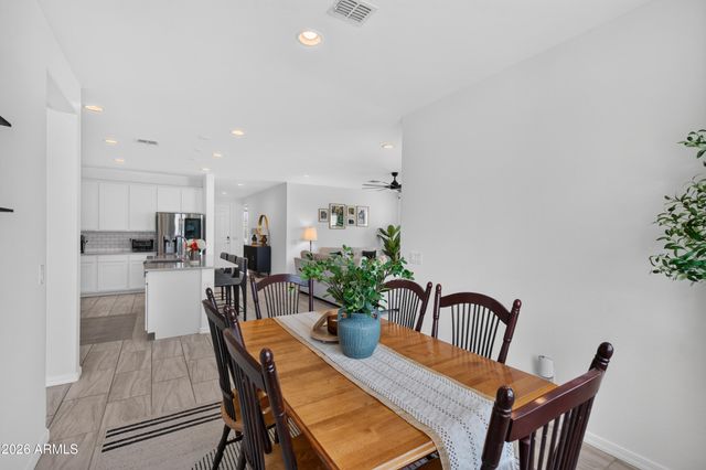 9606 E SPIRAL Avenue, Mesa, AZ 85212