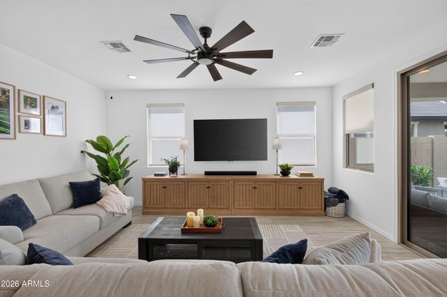 9606 E SPIRAL Avenue, Mesa, AZ 85212
