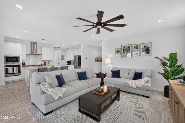 9606 E SPIRAL Avenue, Mesa, AZ 85212