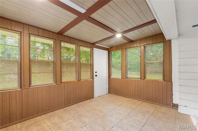 931 Thatcher Avenue, Ferguson, MO 63135