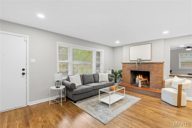 931 Thatcher Avenue, Ferguson, MO 63135