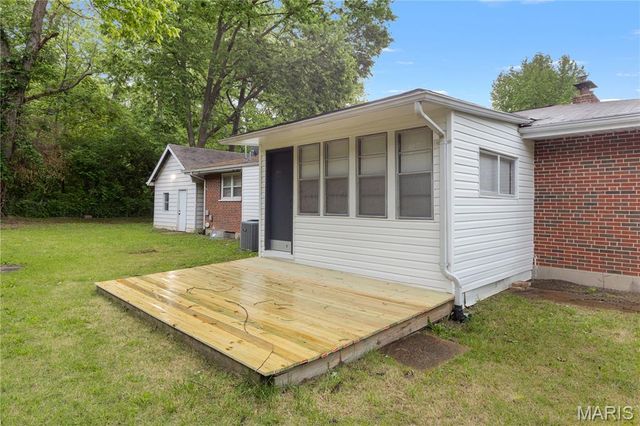 931 Thatcher Avenue, Ferguson, MO 63135