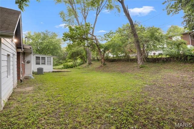 931 Thatcher Avenue, Ferguson, MO 63135