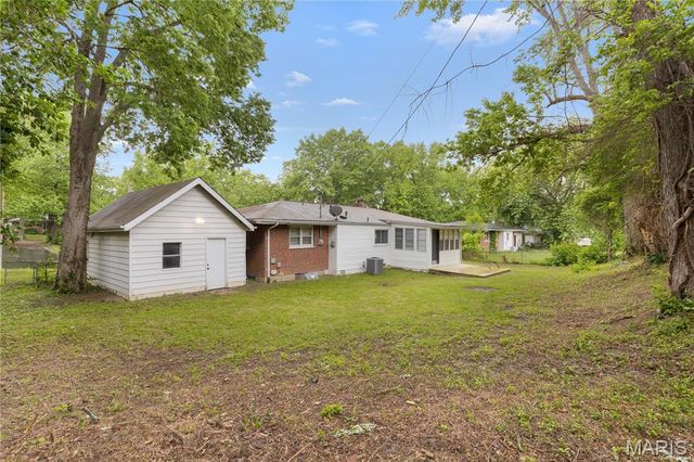 931 Thatcher Avenue, Ferguson, MO 63135