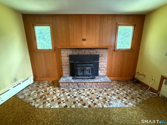 12 Swan Avenue, Wallingford, CT 06492