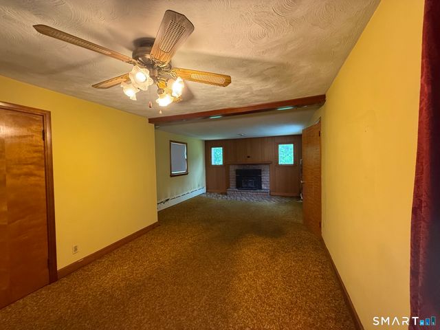 12 Swan Avenue, Wallingford, CT 06492