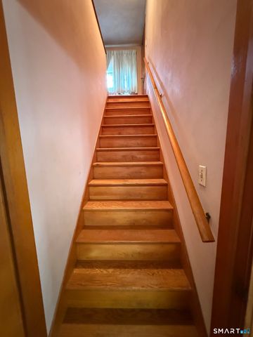 12 Swan Avenue, Wallingford, CT 06492