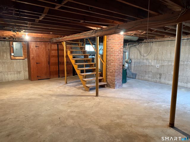 12 Swan Avenue, Wallingford, CT 06492
