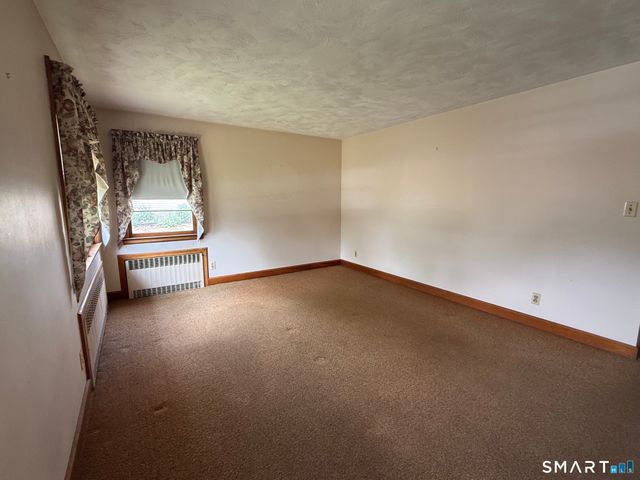 12 Swan Avenue, Wallingford, CT 06492
