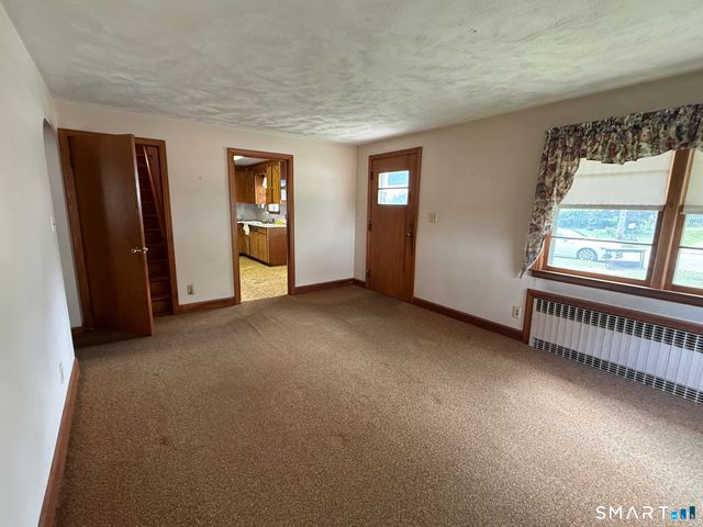 12 Swan Avenue, Wallingford, CT 06492