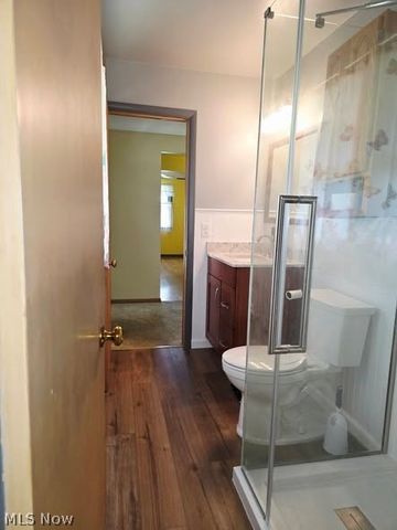 7623 Alan Pky, Middleburg Heights, OH 44130