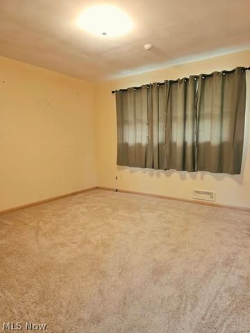 7623 Alan Pky, Middleburg Heights, OH 44130