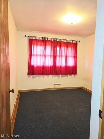 7623 Alan Pky, Middleburg Heights, OH 44130