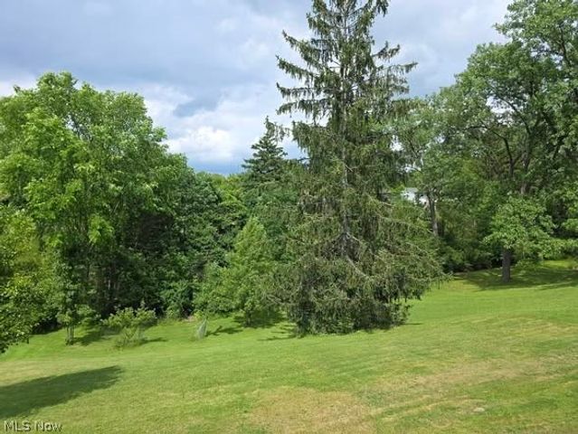 7623 Alan Pky, Middleburg Heights, OH 44130