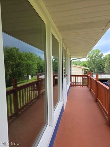 7623 Alan Pky, Middleburg Heights, OH 44130